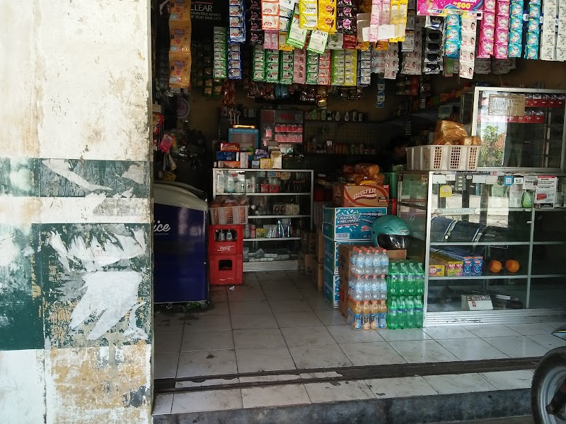 Toko Vika 1: Menyapa Cilacap dengan Semangat Lokal